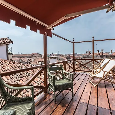 דירה The Venetian Penthouse